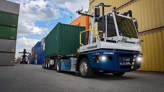 В терминале HHLA TK Estonia начался этап тестирования автономных портовых тягачей Fernride без водителя